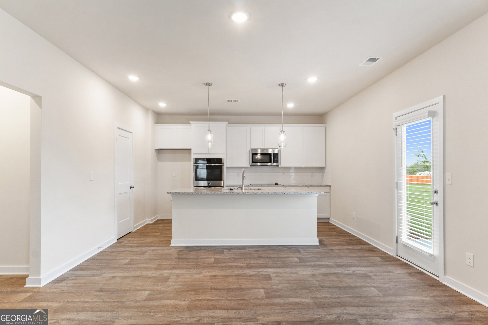 719 Coneflower Way Property Photo 6