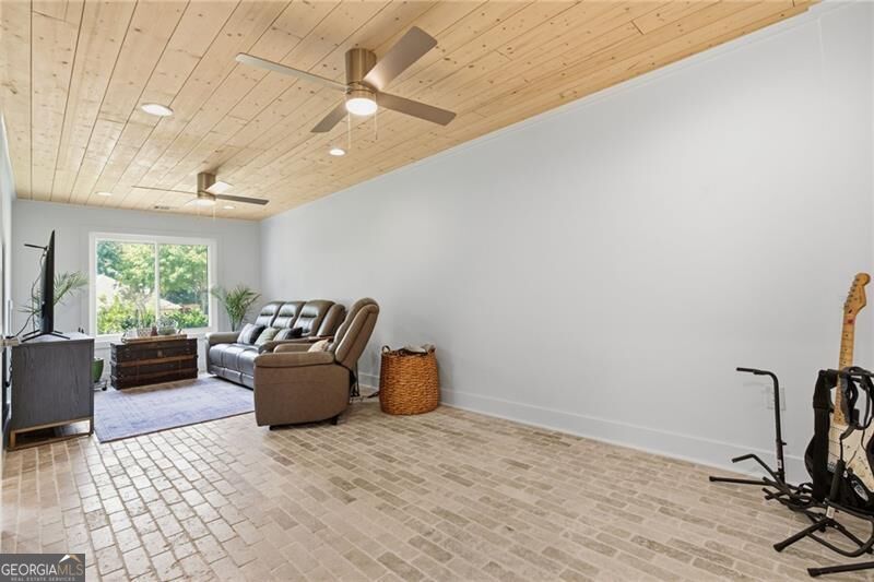 7525 Austin Harbor Drive Property Photo 31