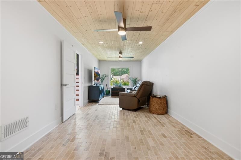 7525 Austin Harbor Drive Property Photo 32