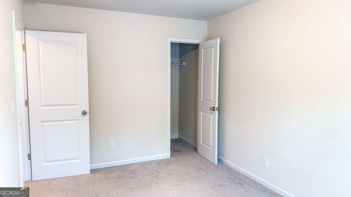 3472 Lakeview Creek Property Photo 10