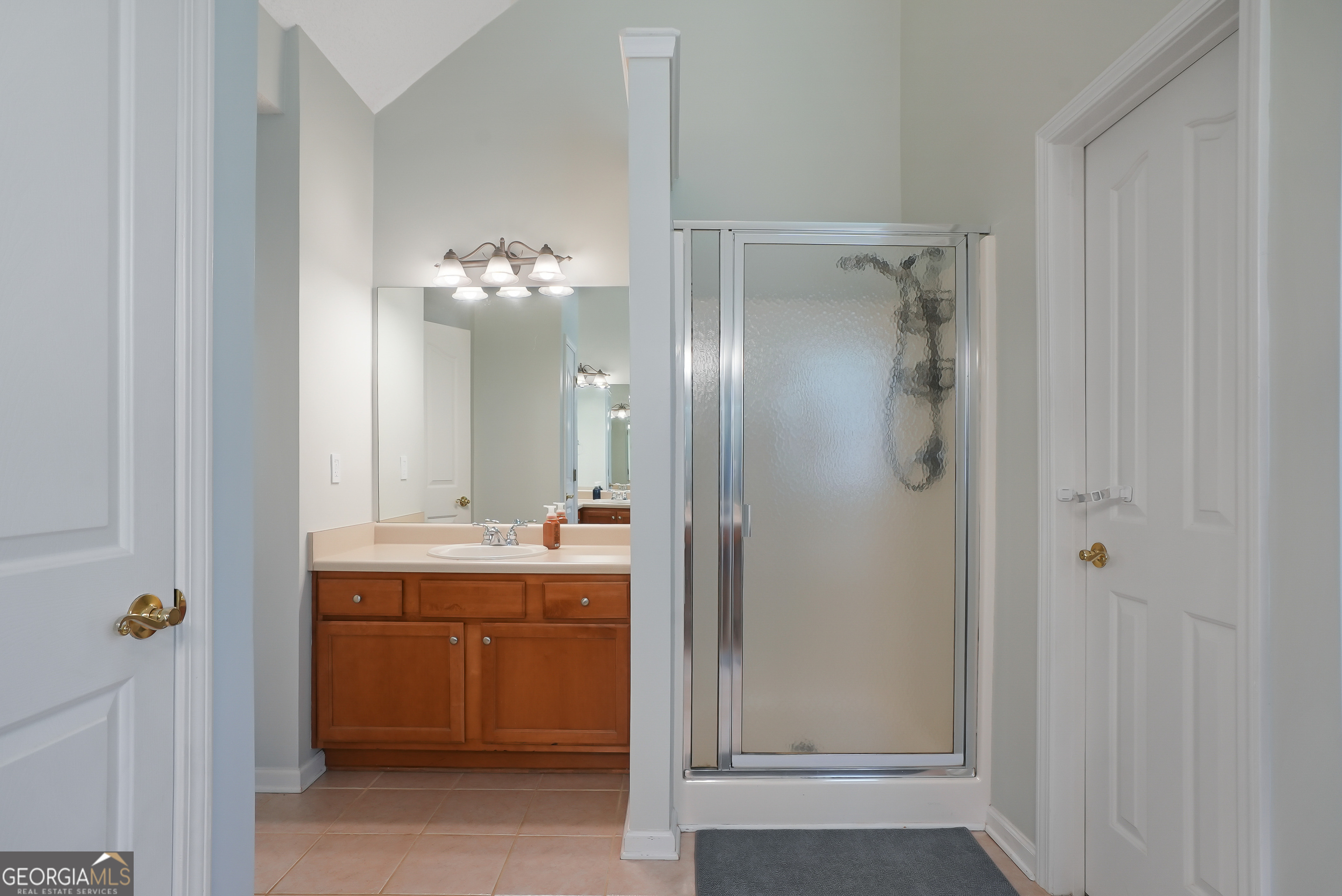 188 Meadows Drive Property Photo 11