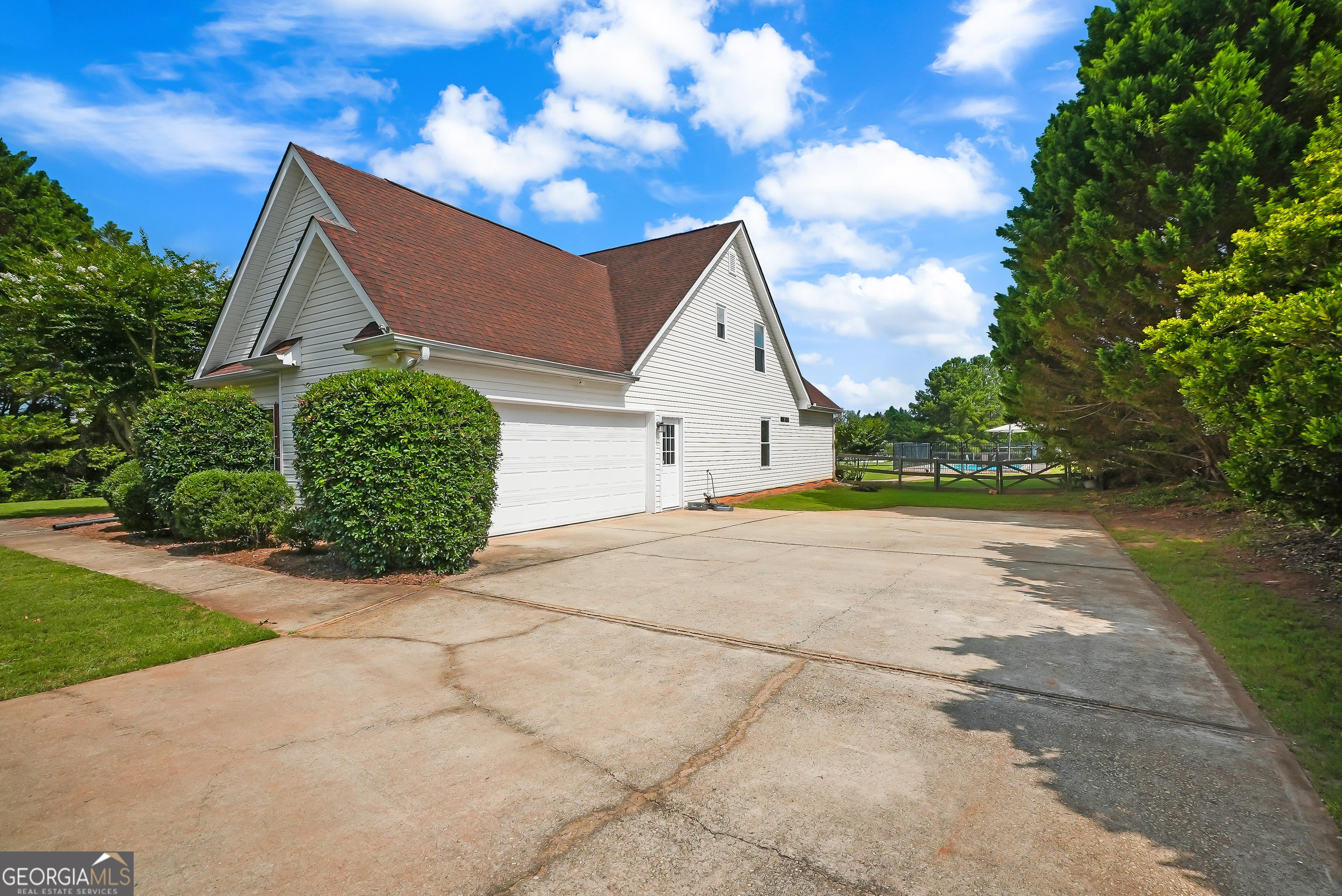 188 Meadows Drive Property Photo 33