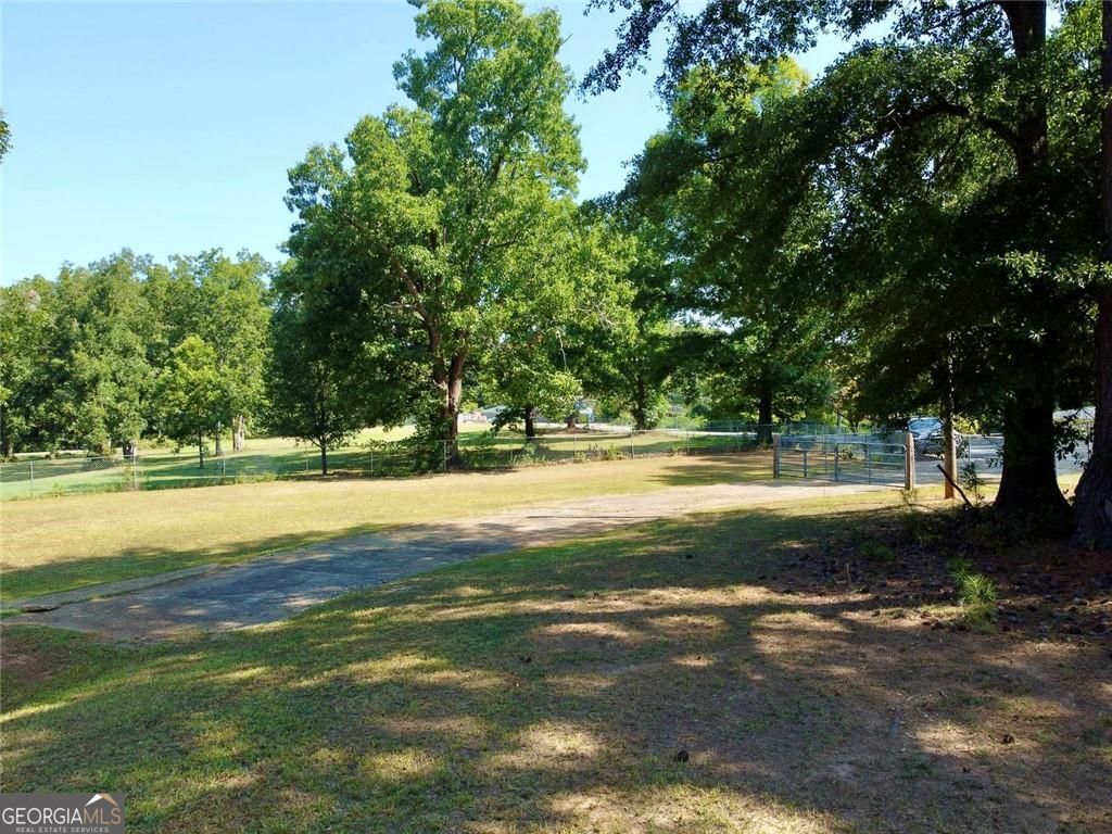 98 Clark Drive Property Photo 12