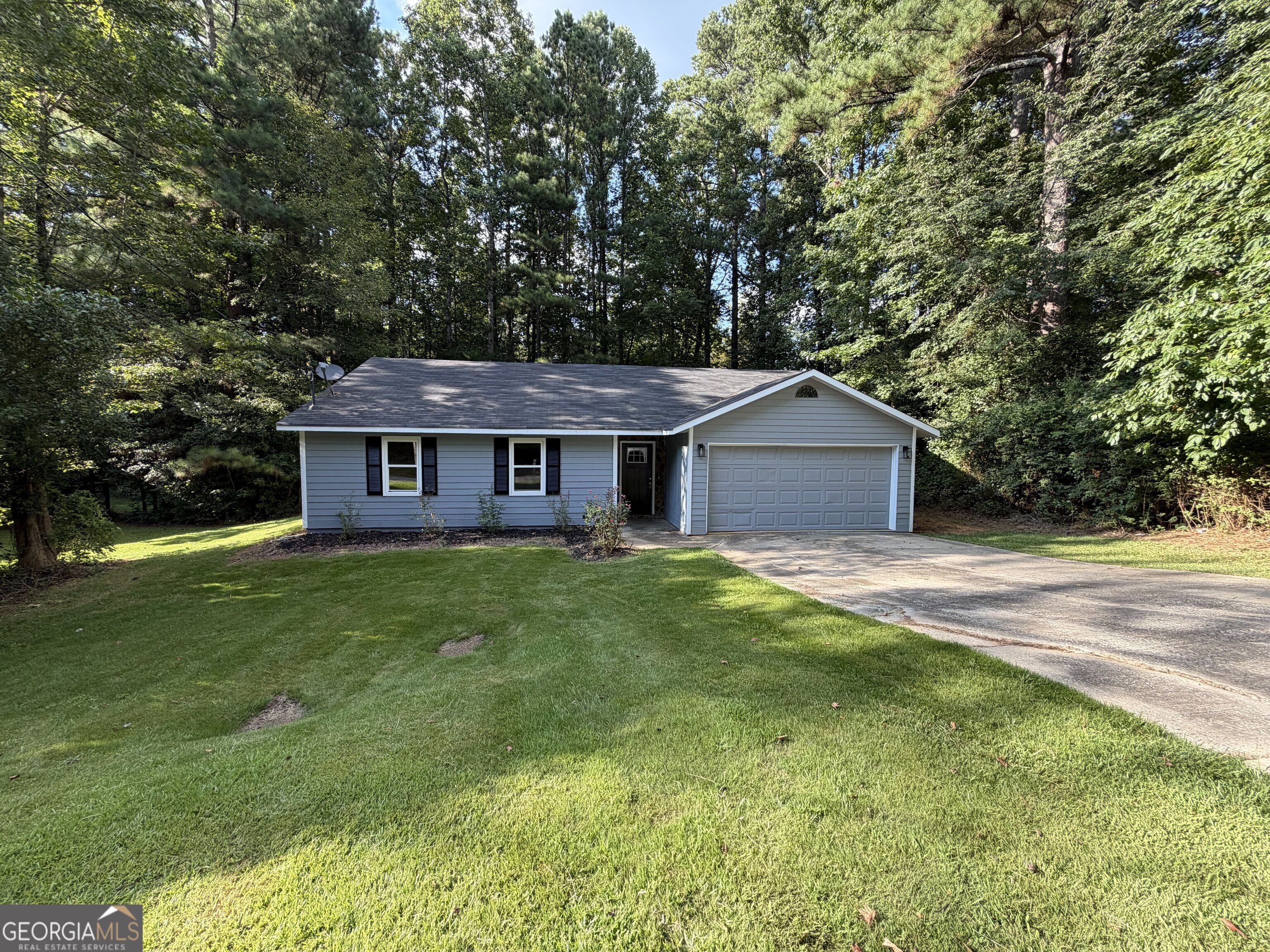 613 Blue Flag Lane Property Photo 2