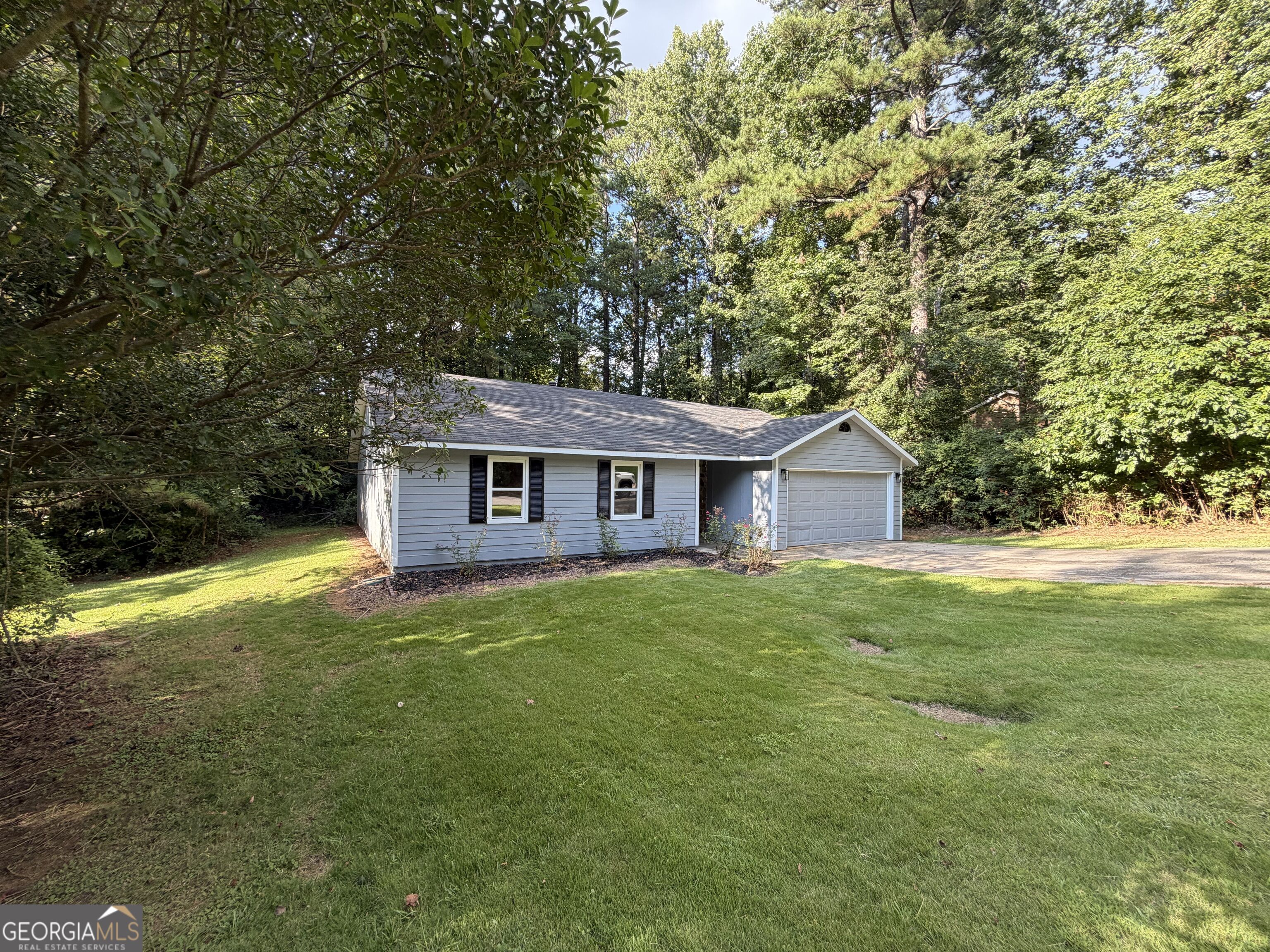613 Blue Flag Lane Property Photo 4