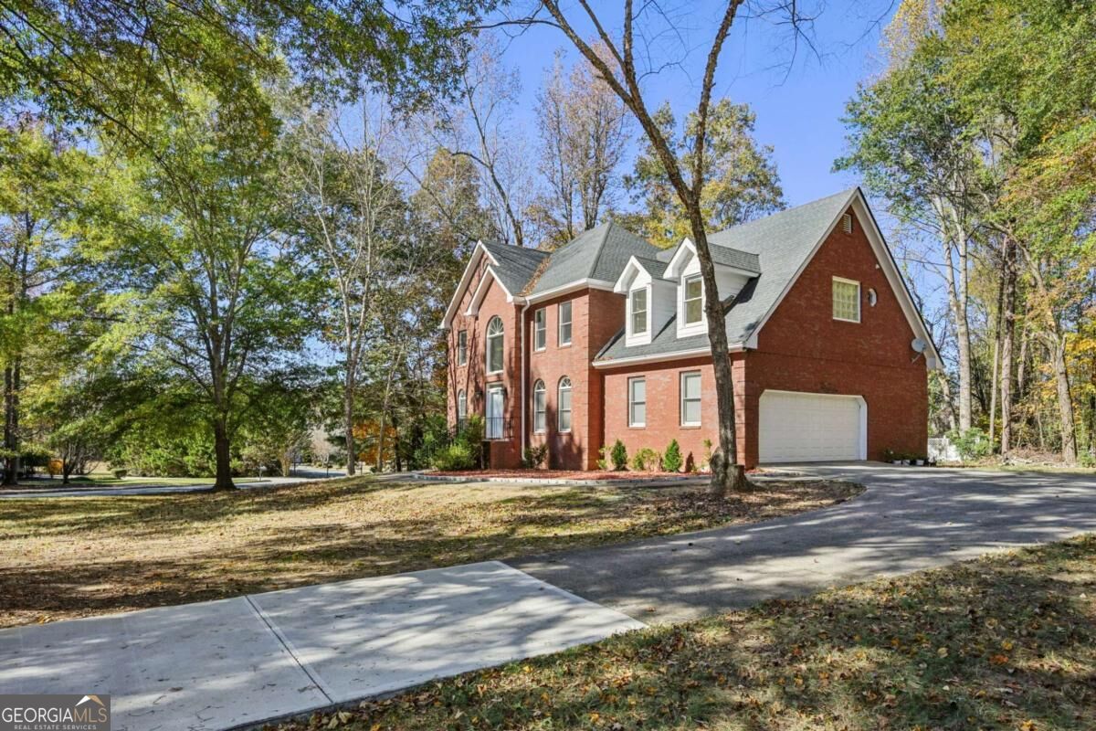 100 Julia Court Property Photo 3