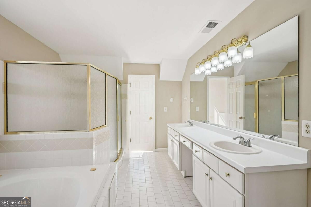 100 Julia Court Property Photo 37