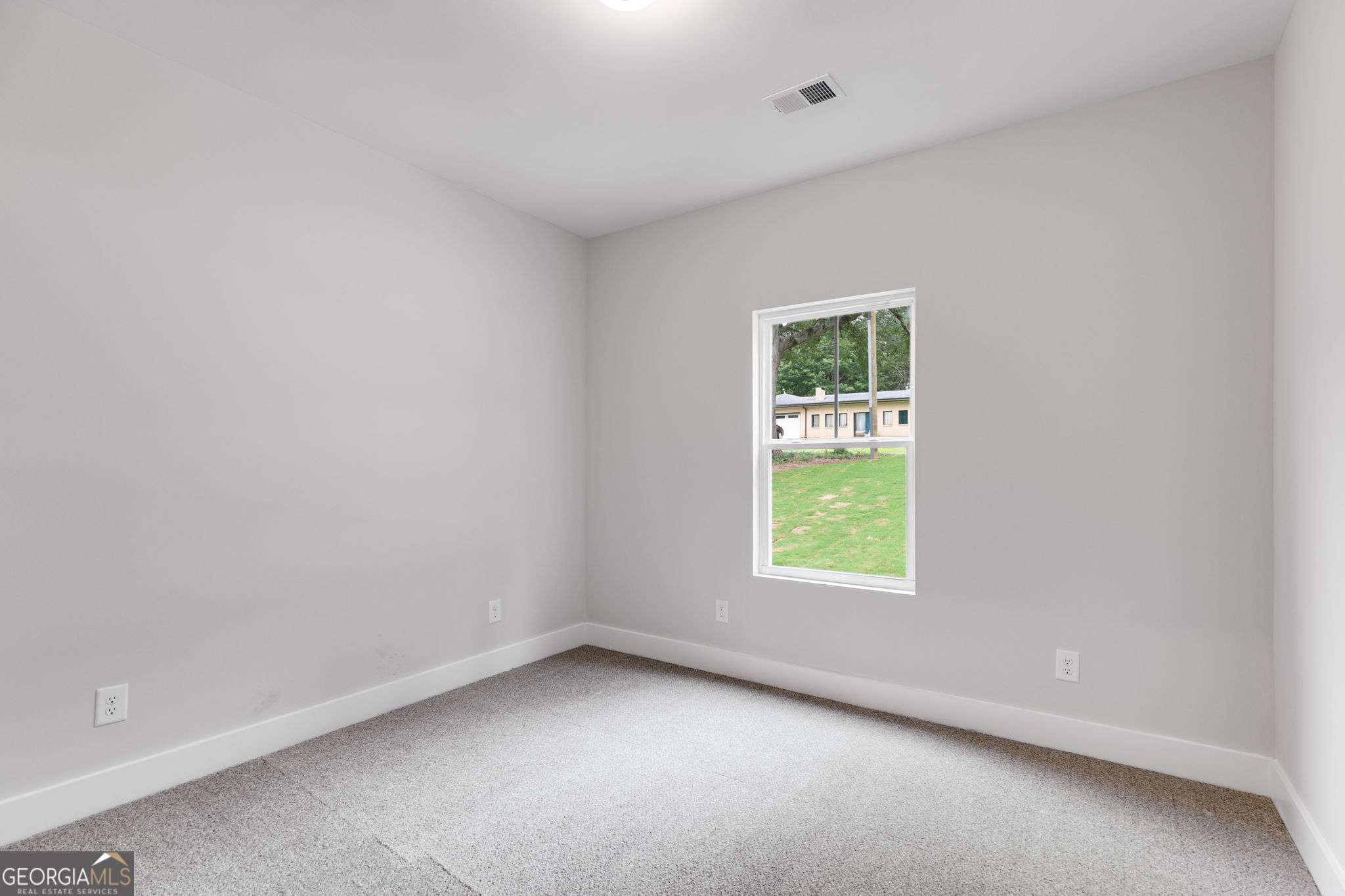 310 Colonial Drive Property Photo 5