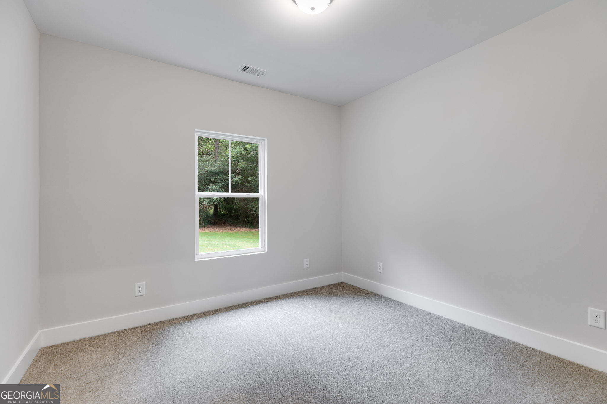 310 Colonial Drive Property Photo 6