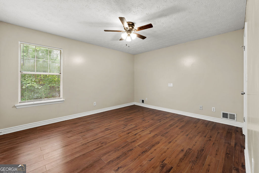 116 Stagecoach Trail Property Photo 18