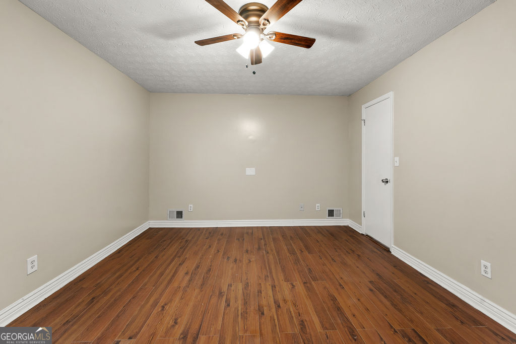 116 Stagecoach Trail Property Photo 20