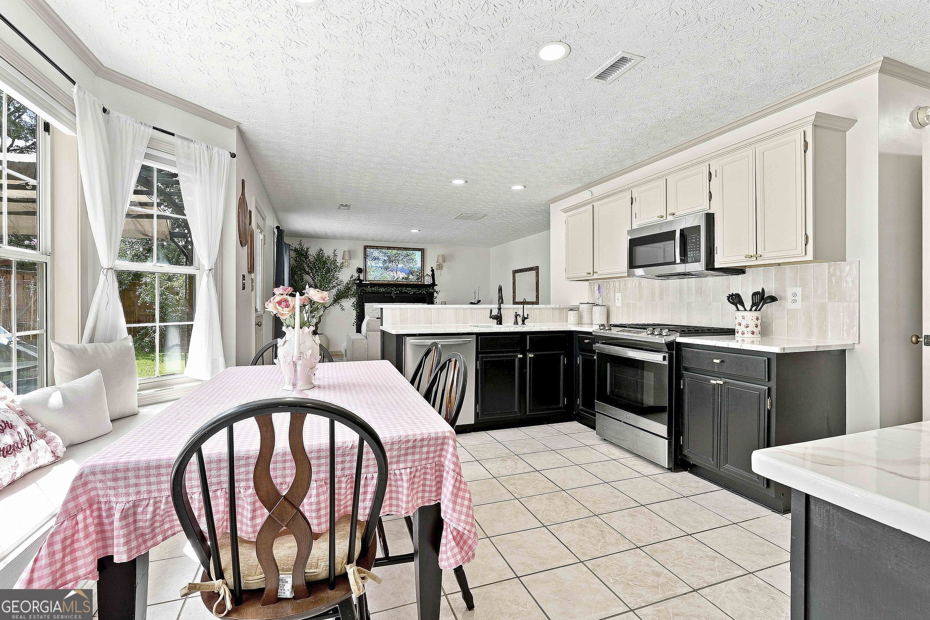 77 Manchester Drive Property Photo 31