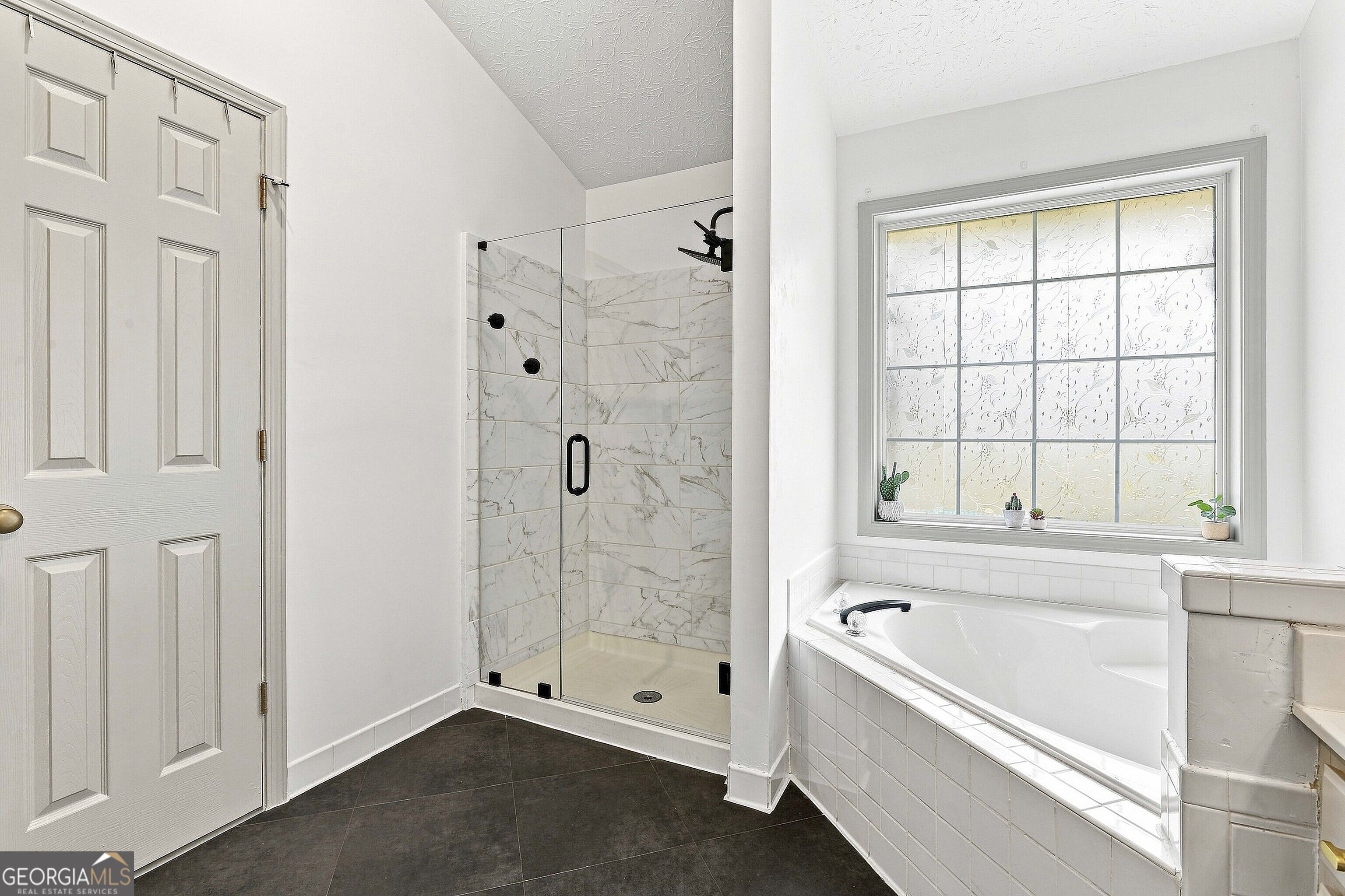 77 Manchester Drive Property Photo 37