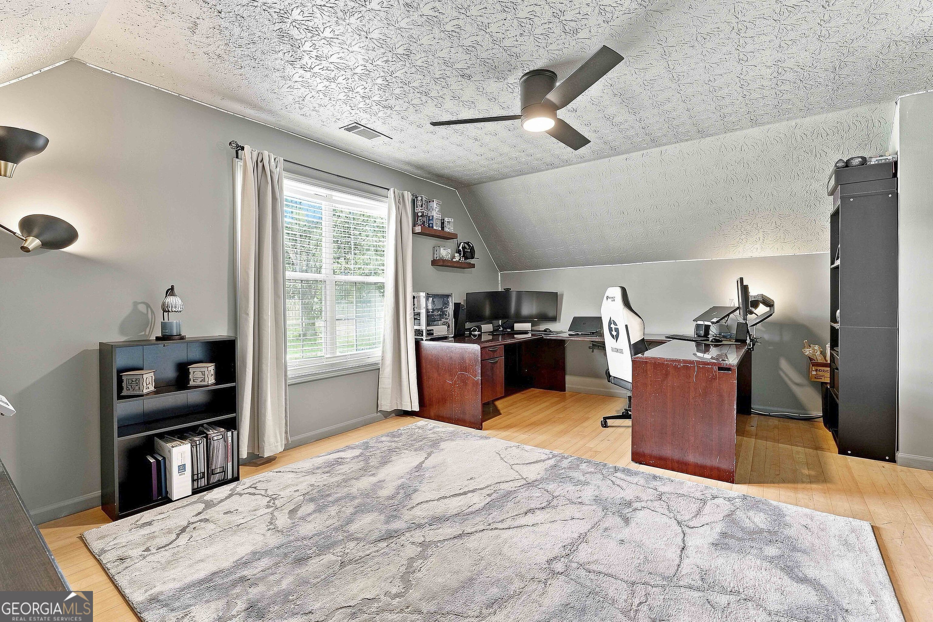 77 Manchester Drive Property Photo 39