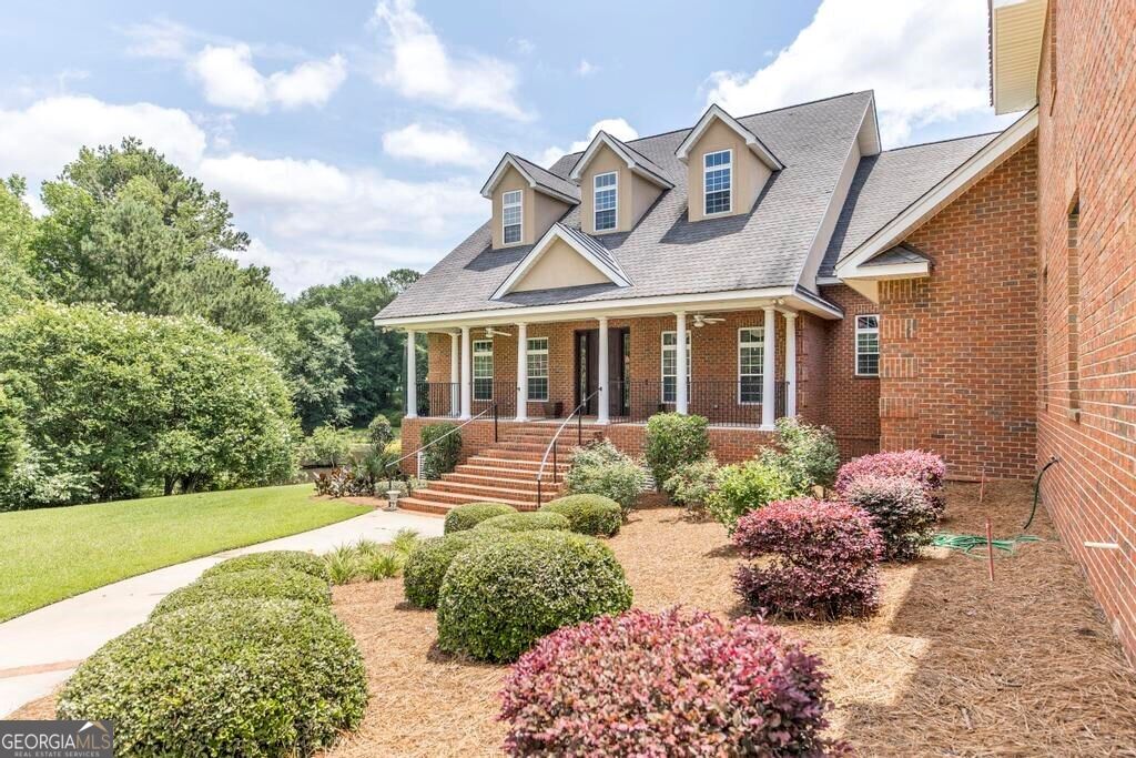103 Turnberry Court Property Photo 3