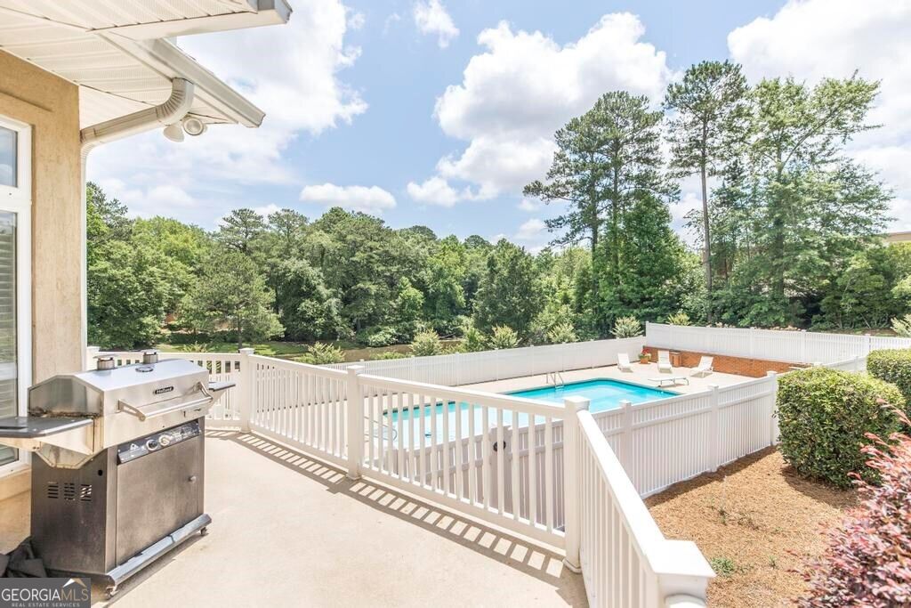 103 Turnberry Court Property Photo 4