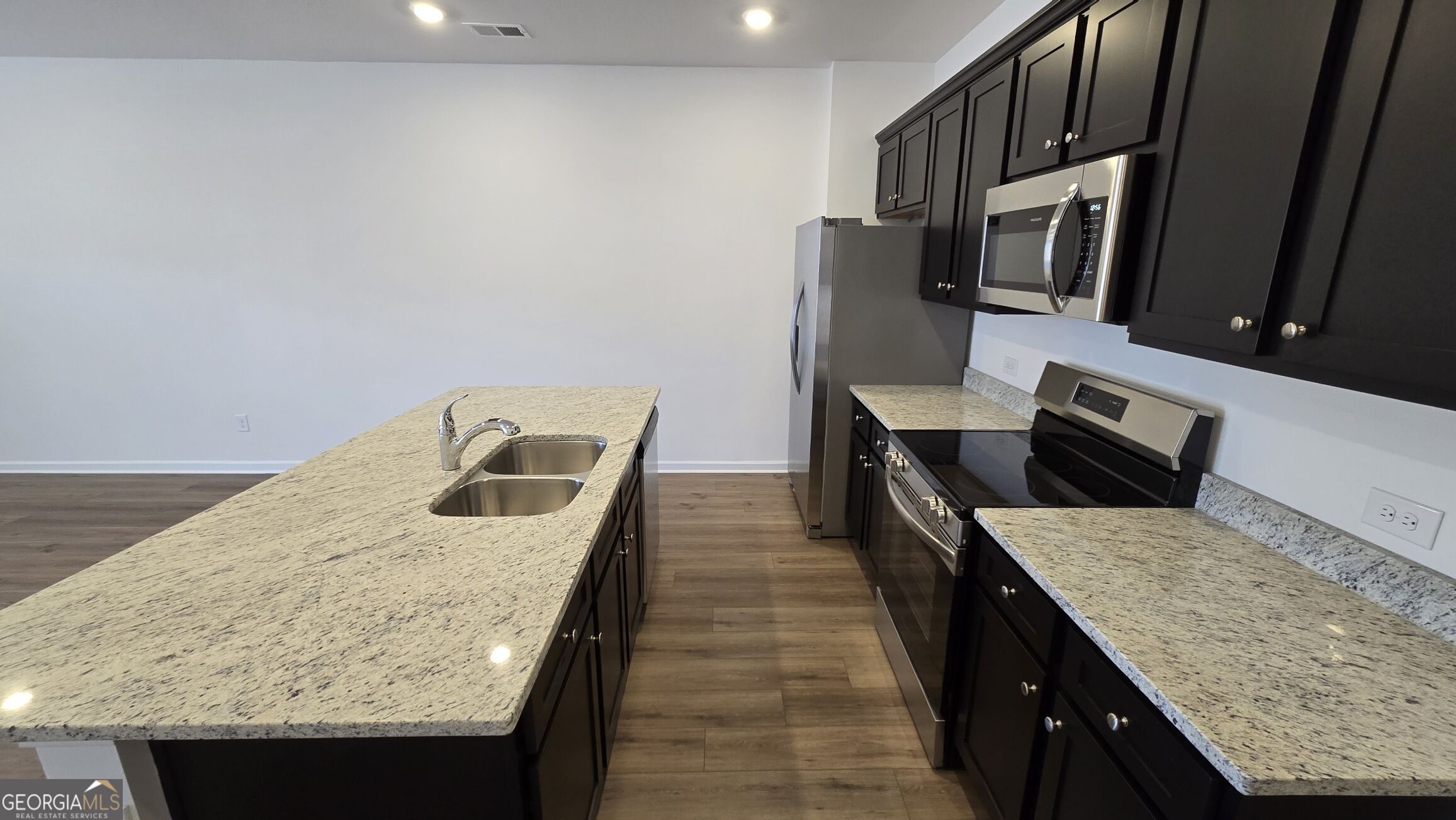 209 Kenoot Drive Property Photo 31