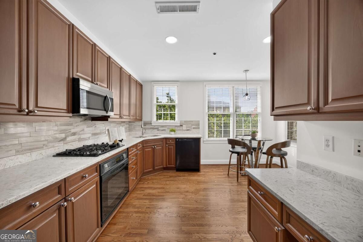 1735 Peachtree Street Ne # 327 Property Photo 3