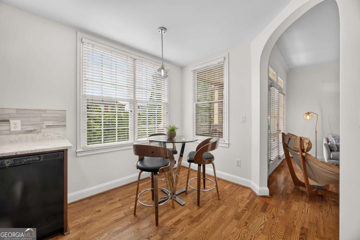 1735 Peachtree Street Ne # 327 Property Photo 4