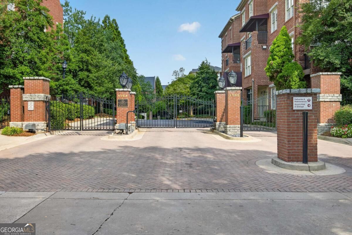 1735 Peachtree Street Ne # 327 Property Photo 21