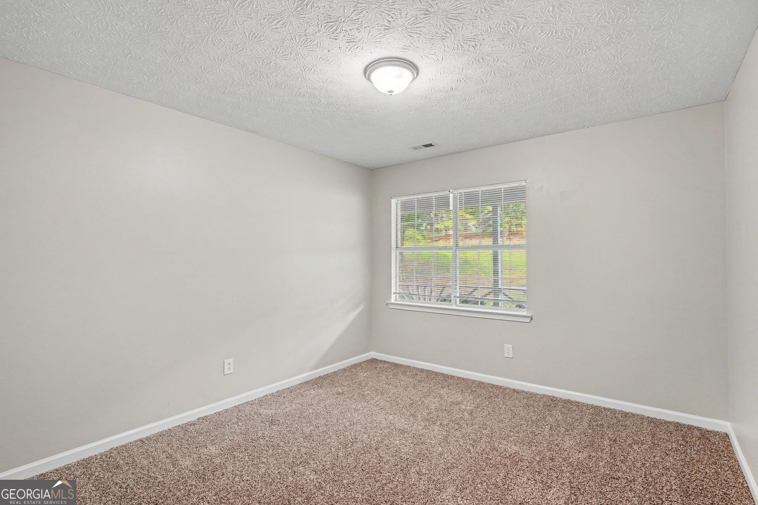 495 Robin Road Property Photo 16