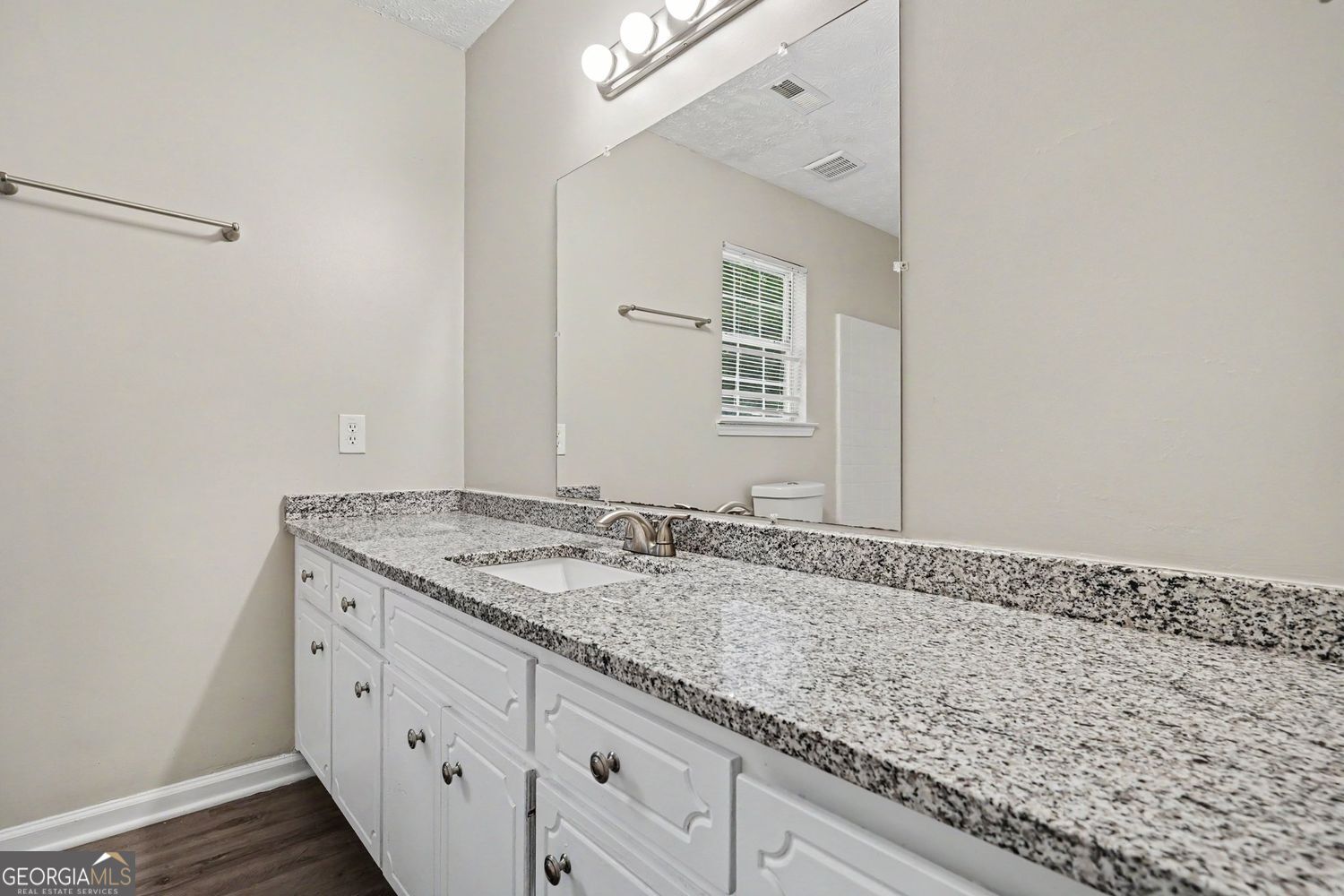 495 Robin Road Property Photo 24