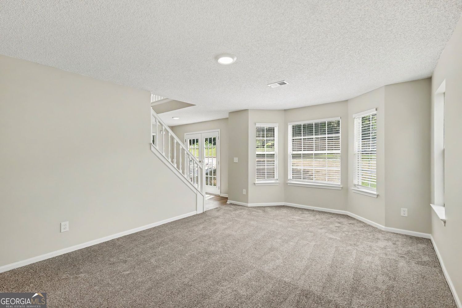 6182 Giles Road Property Photo 9