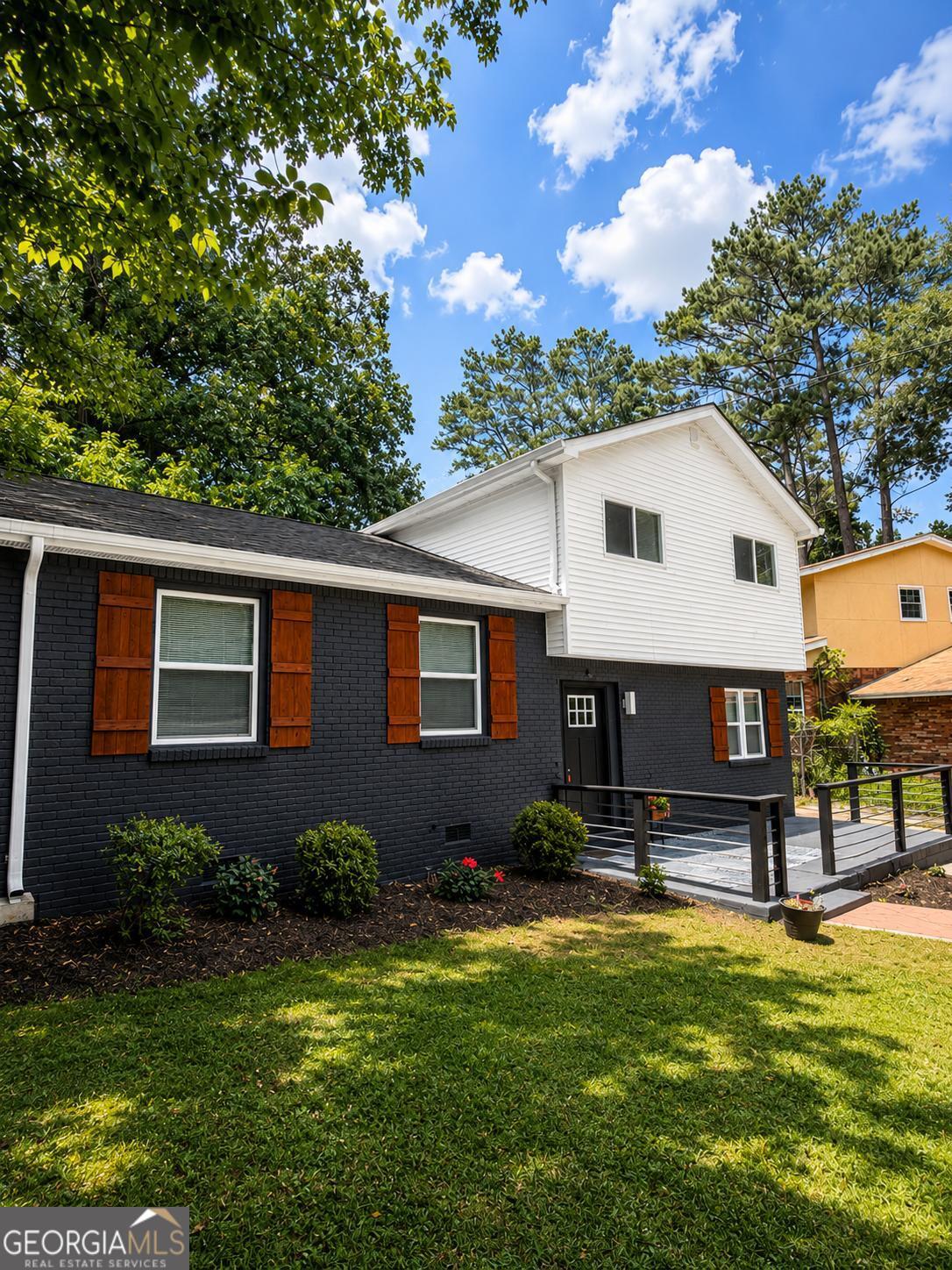 2247 Green Forrest Drive Property Photo 3
