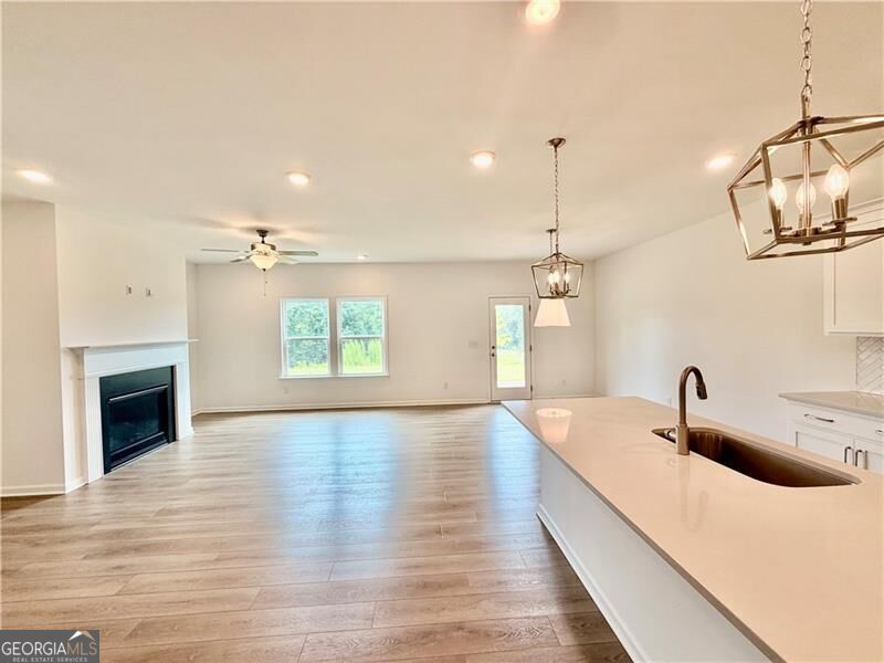 215 Foxhill Drive Property Photo 8