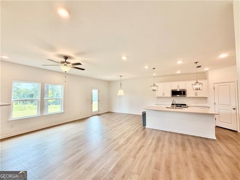 215 Foxhill Drive Property Photo 15