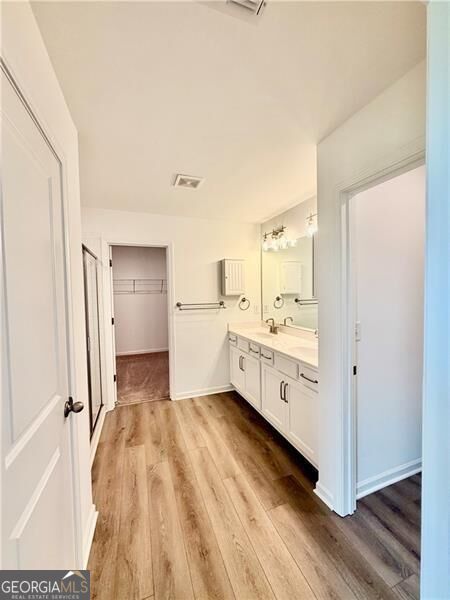 215 Foxhill Drive Property Photo 31