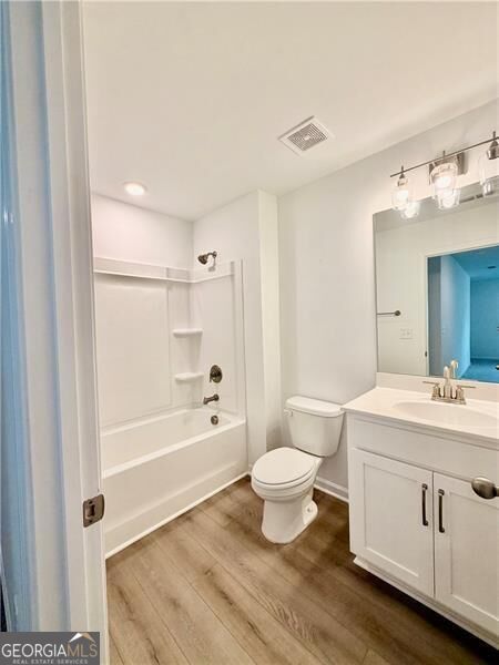 215 Foxhill Drive Property Photo 36