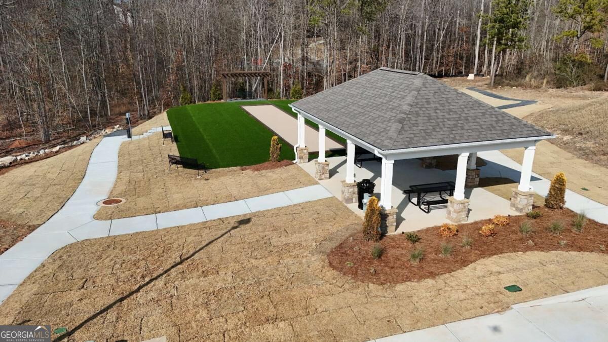 1111 Lucienne Boulevard Property Photo 12