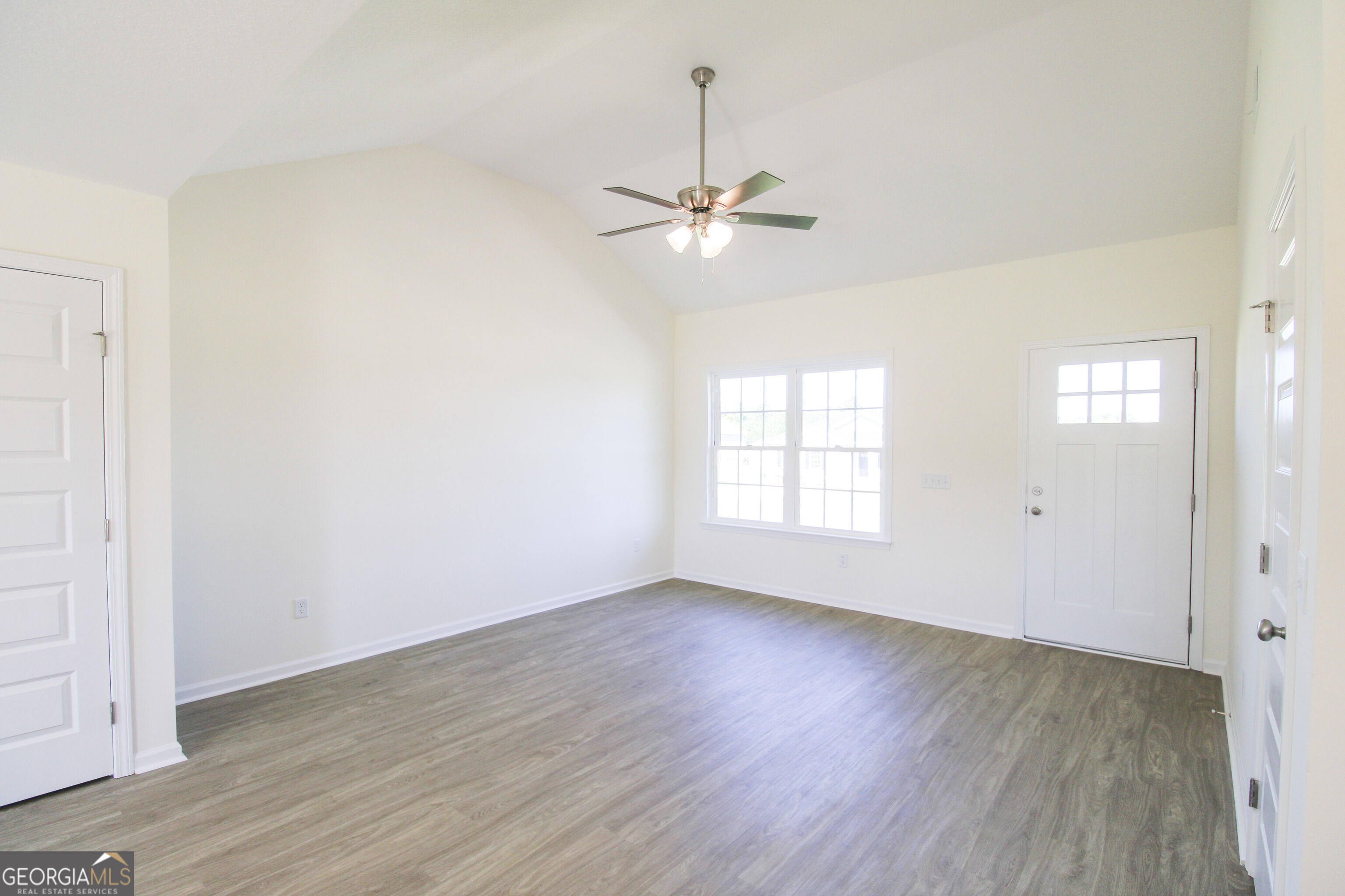 501 Nickies Way Property Photo 5