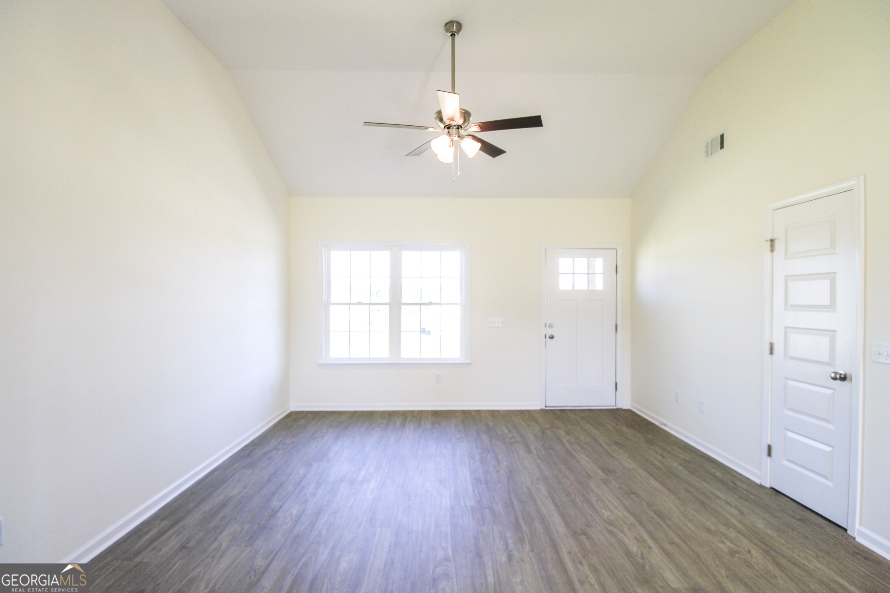 501 Nickies Way Property Photo 6