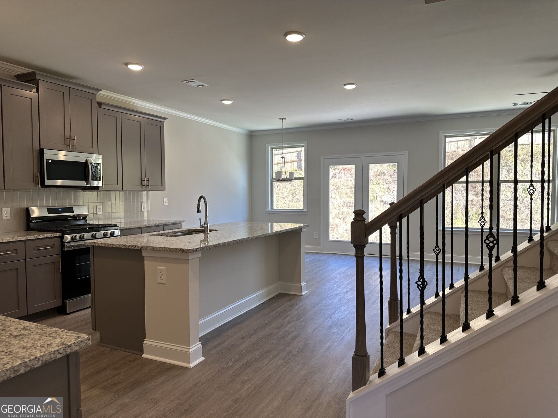 3517 Lockaby Way Property Photo 5