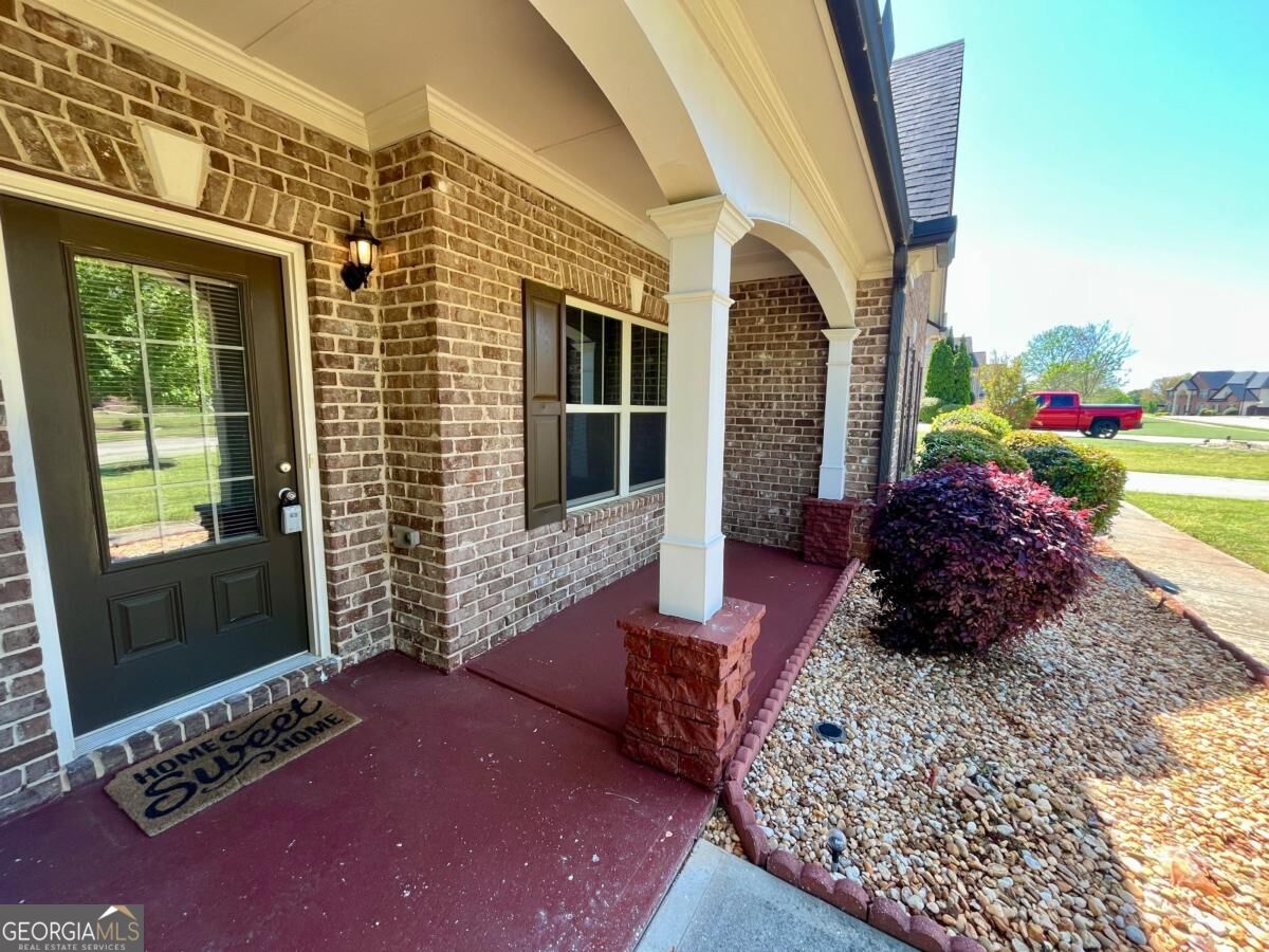 9081 Dawes Crossing Property Photo 3
