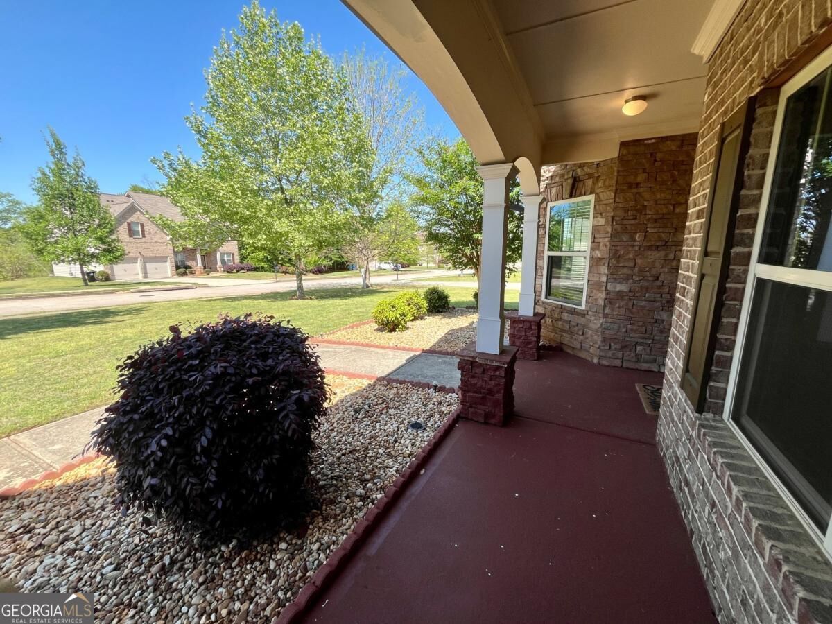 9081 Dawes Crossing Property Photo 4