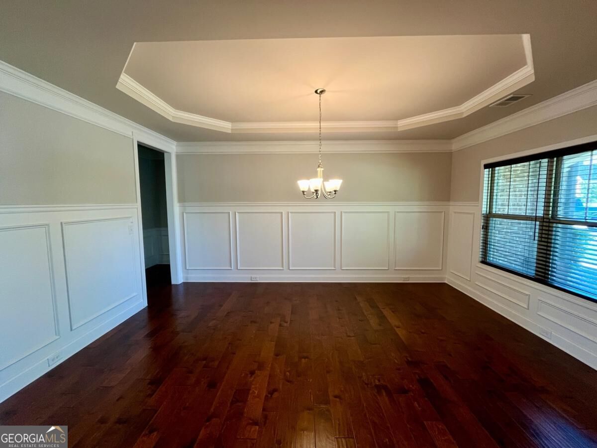 9081 Dawes Crossing Property Photo 8