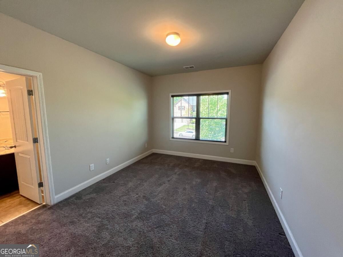 9081 Dawes Crossing Property Photo 33