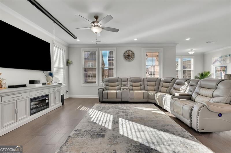 1070 Poppy Pointe Property Photo 3