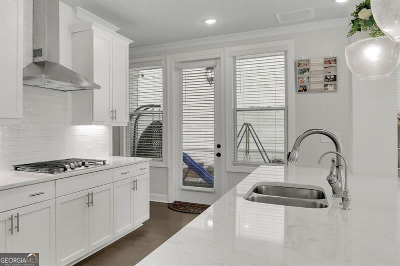 1070 Poppy Pointe Property Photo 8