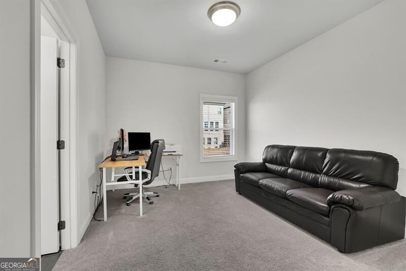 1070 Poppy Pointe Property Photo 23