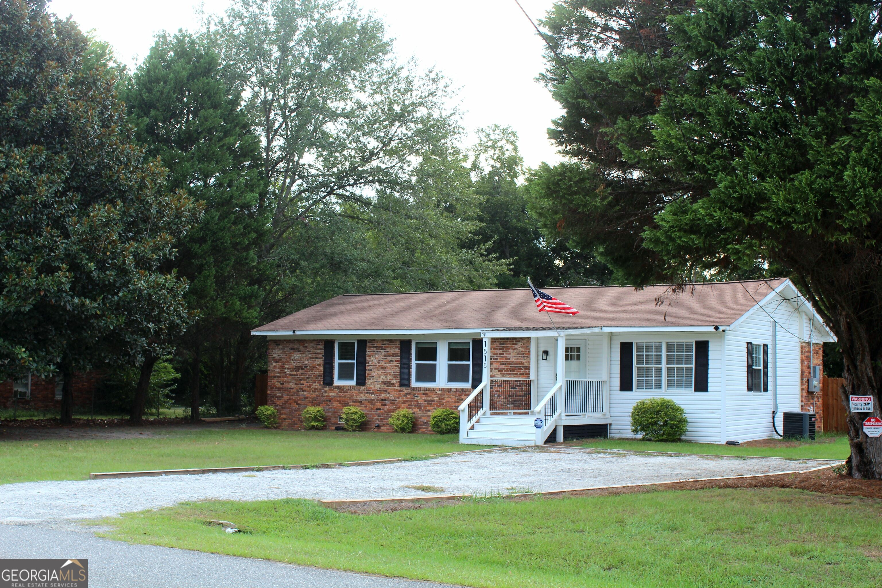 1515 Rockdale Drive Property Photo 1