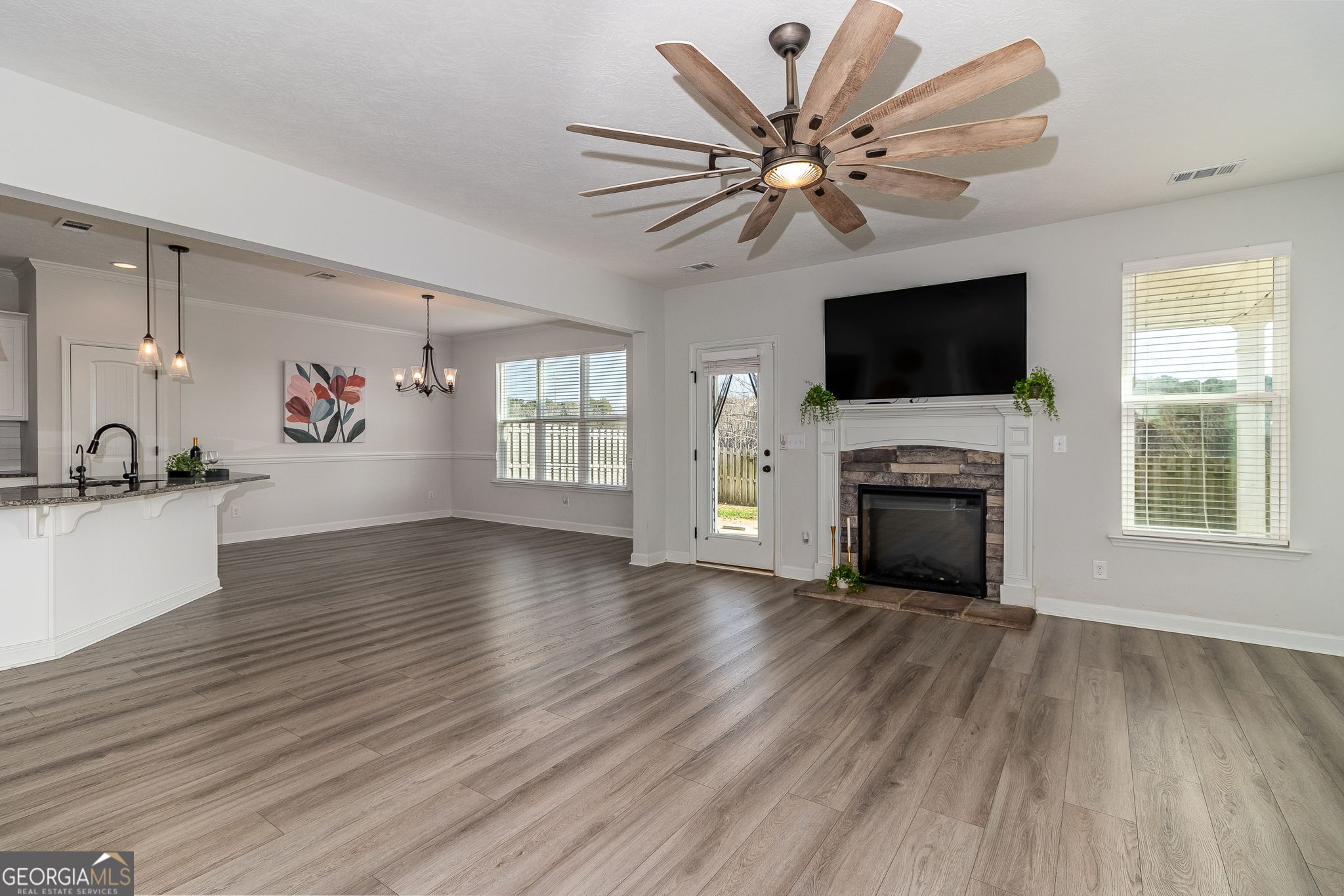 115 Dublin Loop Property Photo 8