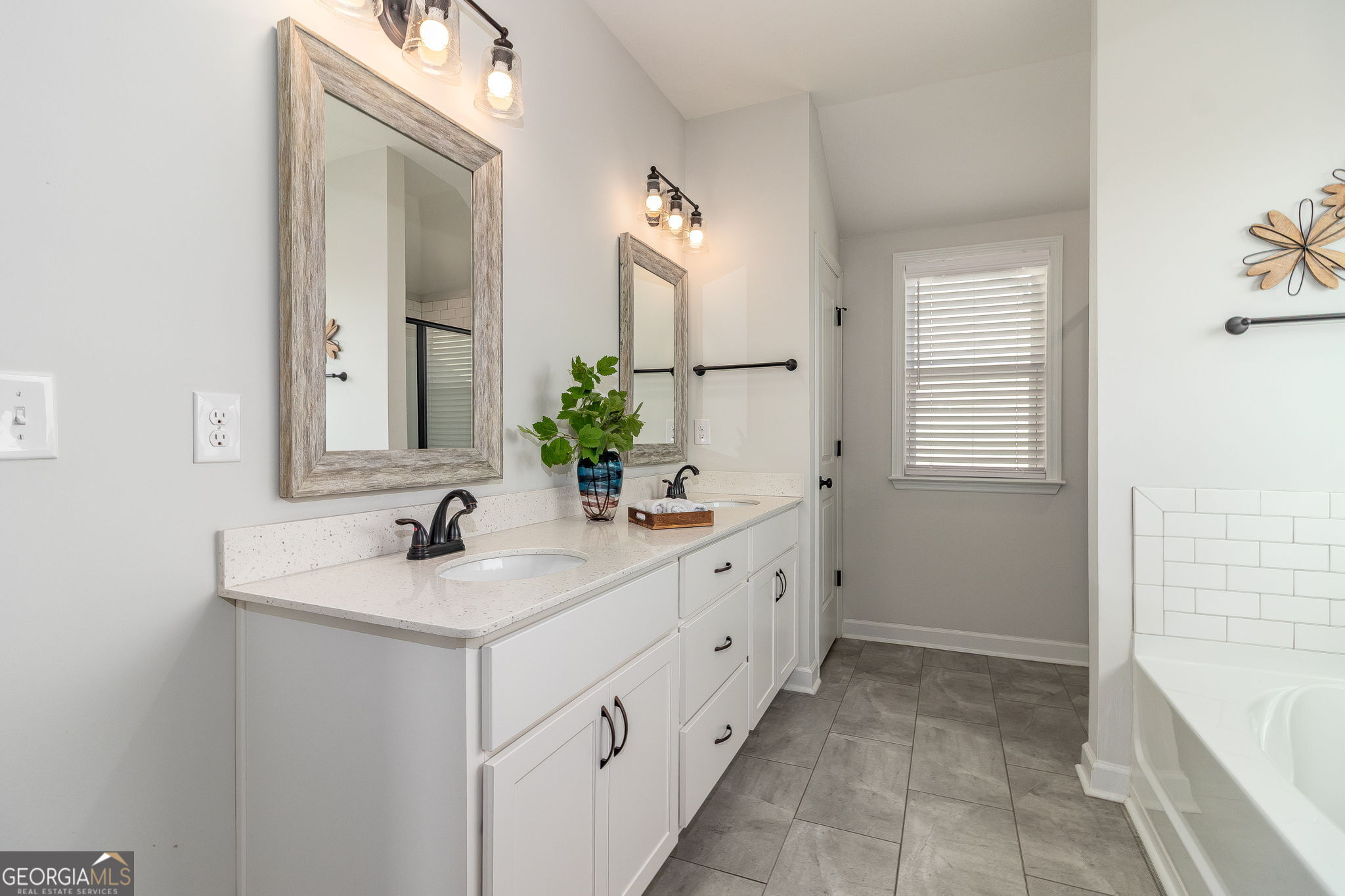 115 Dublin Loop Property Photo 35
