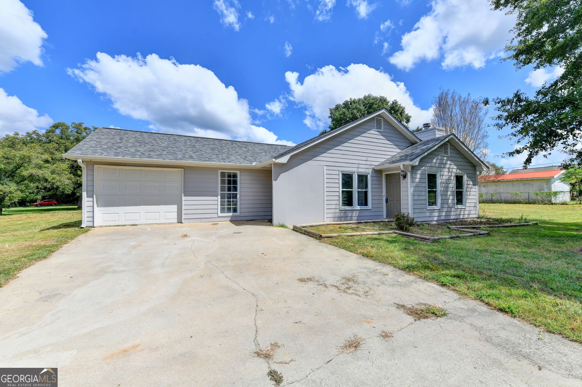 2725 Milton Bryan Drive Property Photo 3