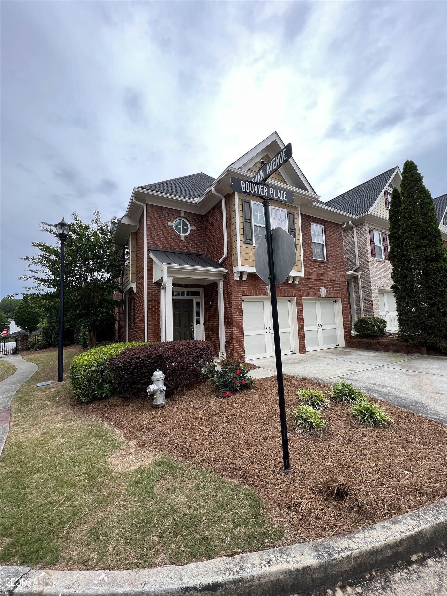 1516 Bouvier Place Property Photo 4