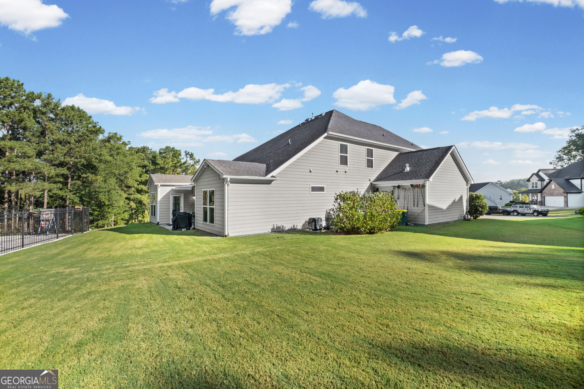 472 Greyfield Drive Property Photo 45