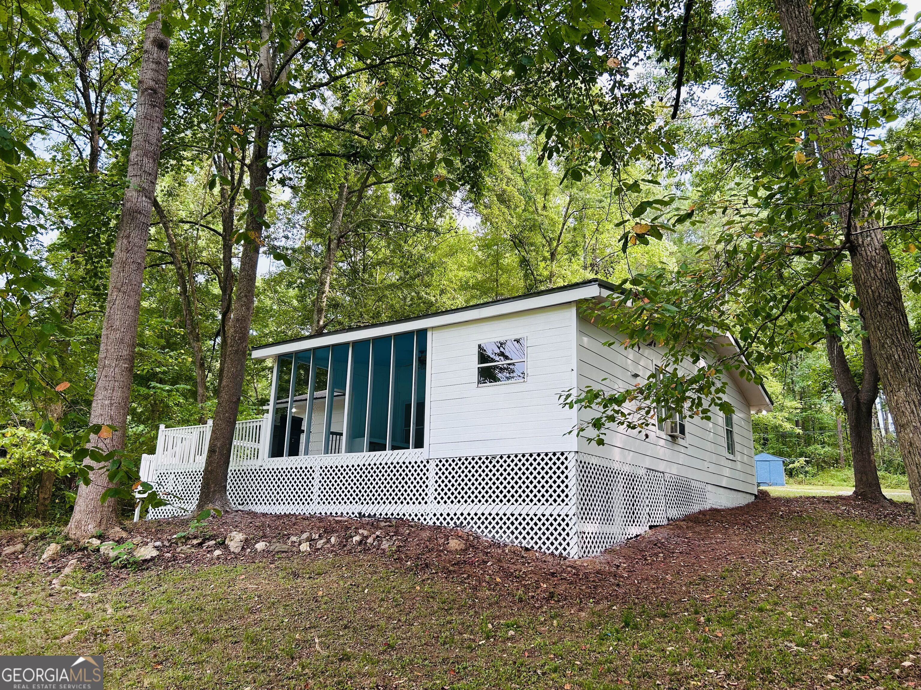 122 Flat Rock Rd Property Photo 5